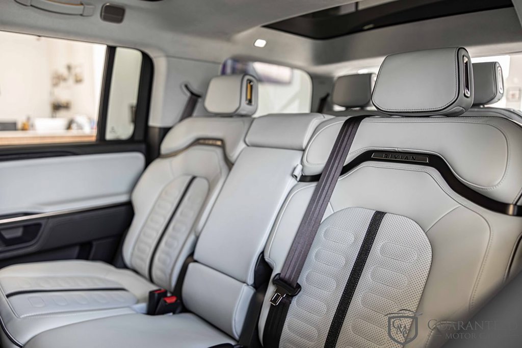 Used 2024 Rivian R1S Adventure Dual AWD/4WD image 32