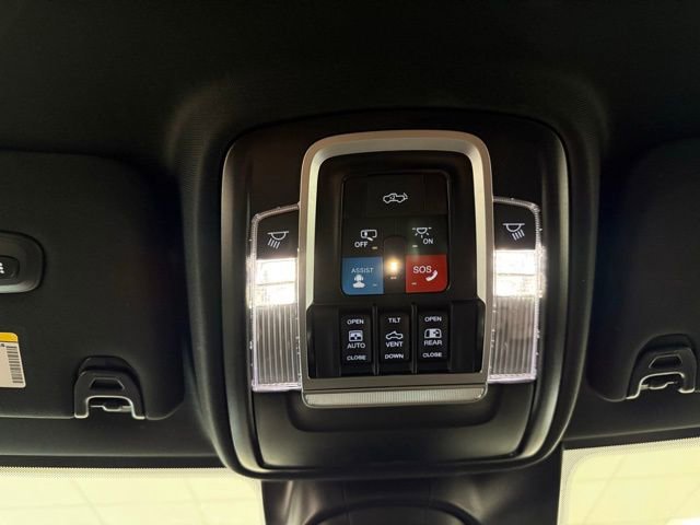 New 2026 RAM 3500 Laramie AWD/4WD image 18
