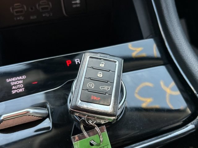 Used 2023 Jeep Grand Cherokee L Limited AWD/4WD image 48