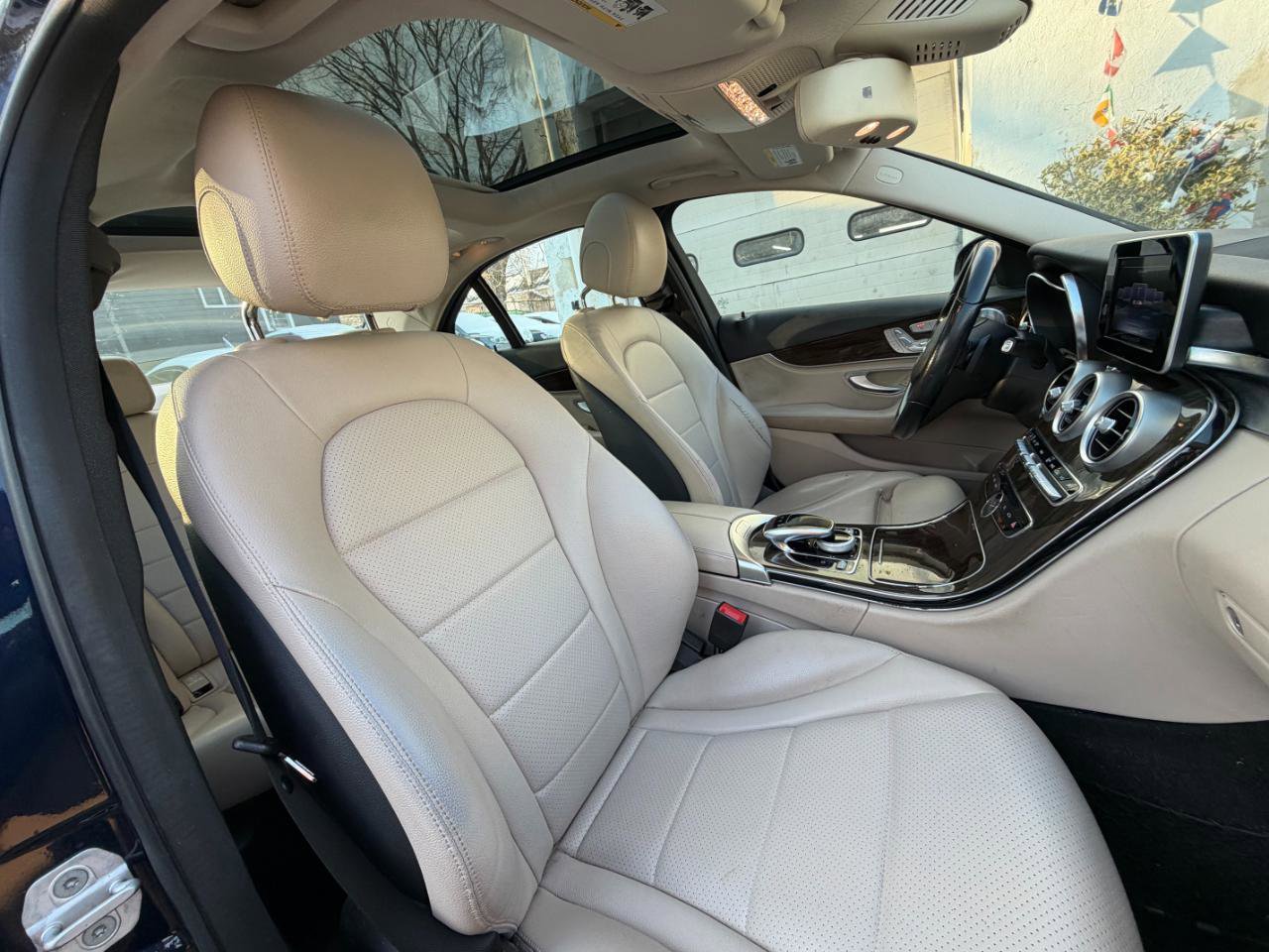 Used 2015 Mercedes-Benz C 300 4MATIC Sedan image 30