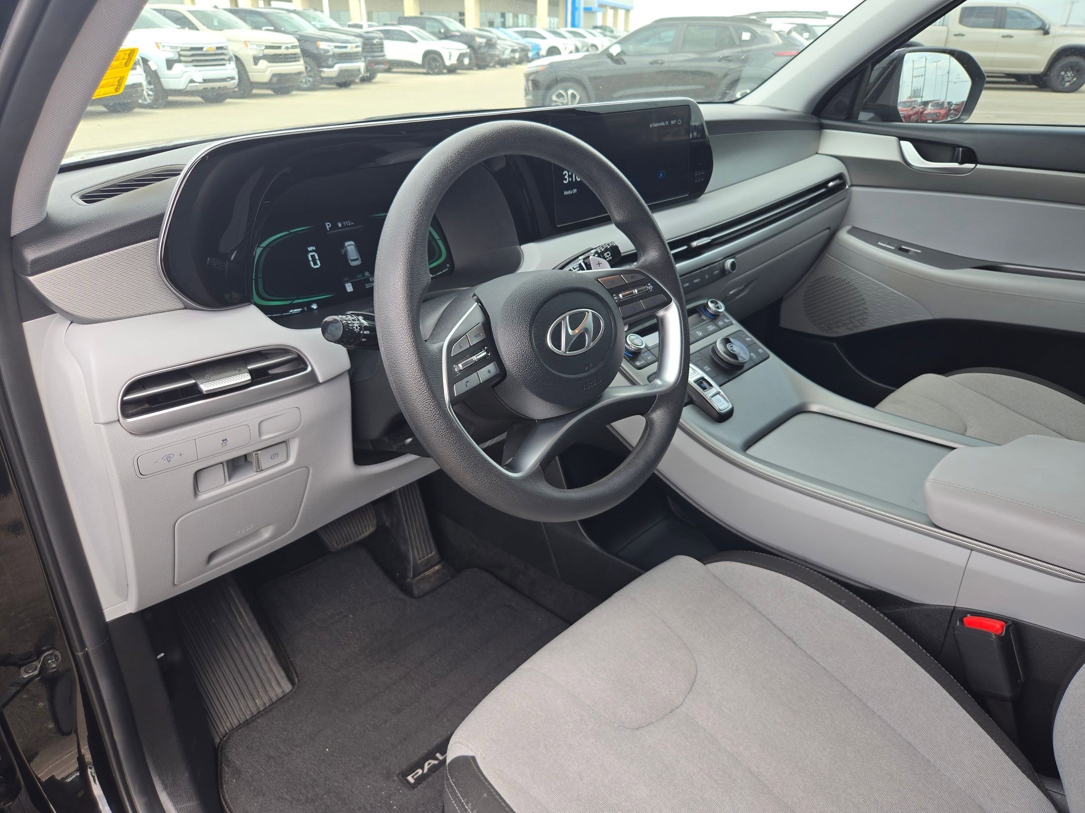 Used 2025 Hyundai Palisade SE image 11