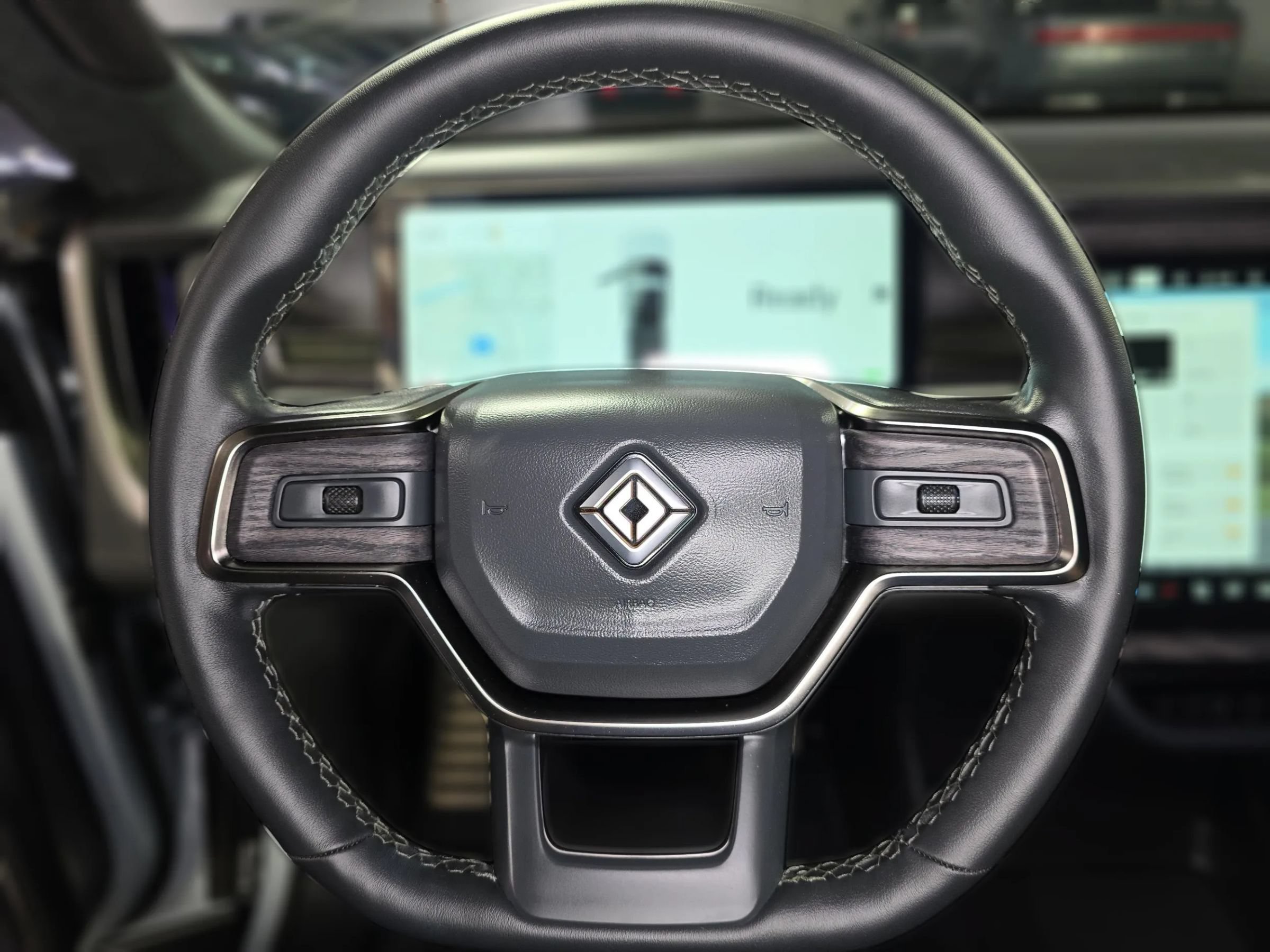 Used 2023 Rivian R1T Adventure AWD/4WD image 28