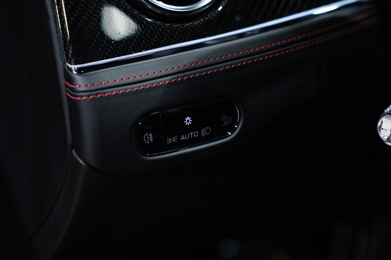 Used 2022 Bentley Flying Spur V8 image 72