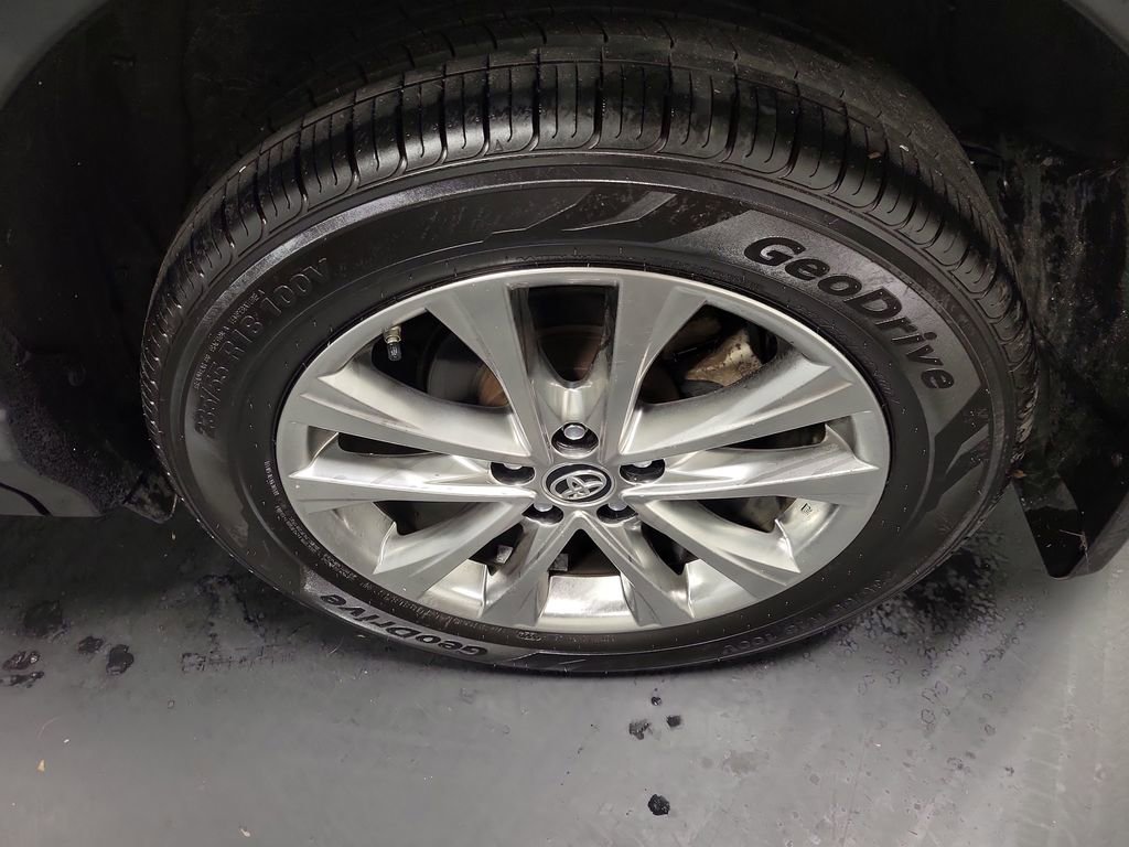 Used 2016 Toyota RAV4 Limited image 10