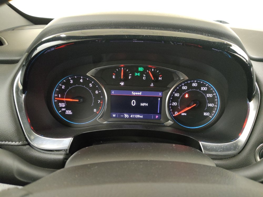 Used 2023 Chevrolet Traverse LT image 23