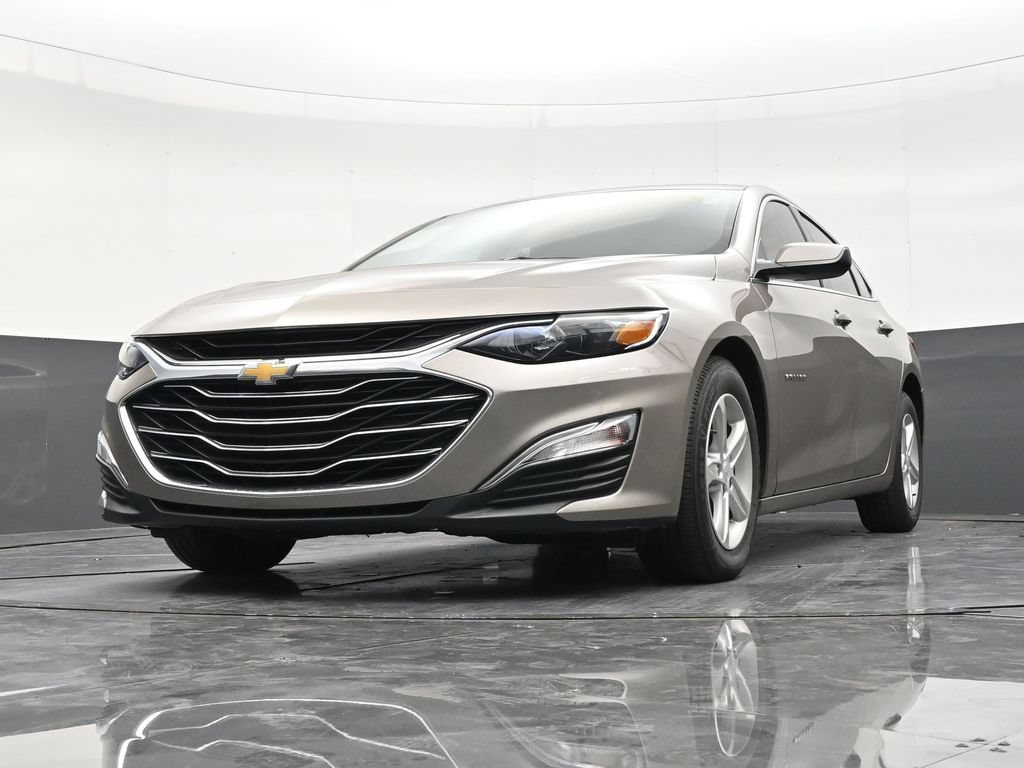 Used 2025 Chevrolet Malibu LS FWD image 28