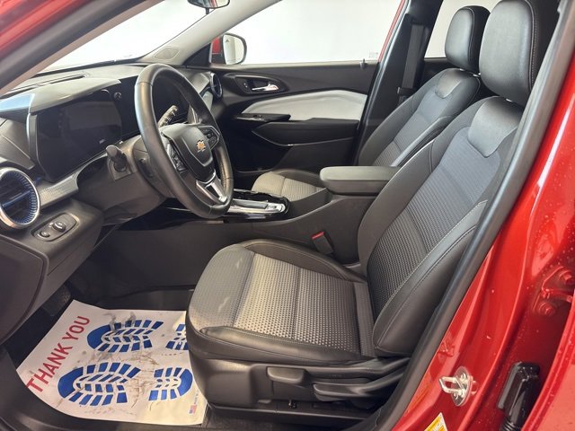 Certified 2024 Chevrolet Trax LT w/ LT Convenience Package image 13