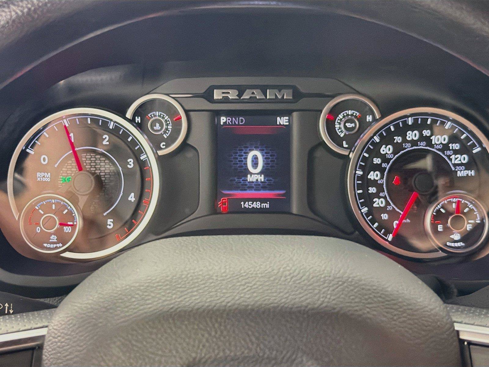 Used 2025 RAM 2500 Tradesman w/ Chrome Appearance Group AWD/4WD image 18