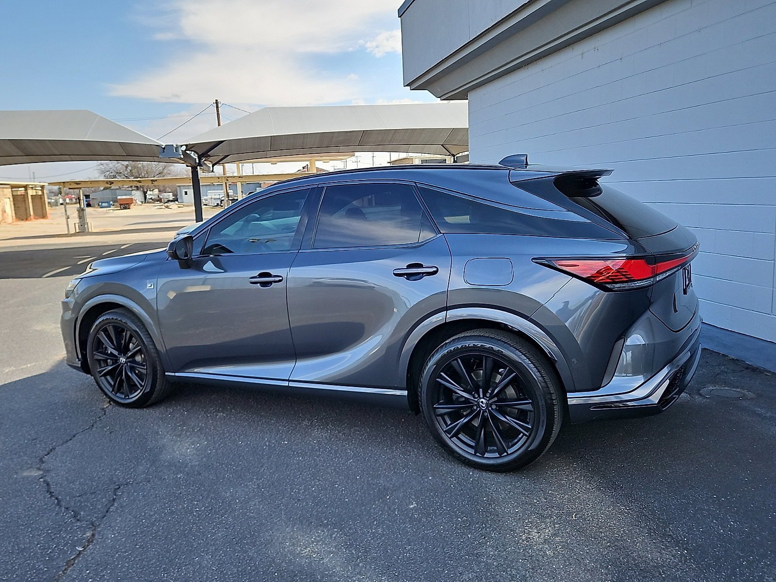 Used 2024 Lexus RX 500h F Sport w/ Convenience Package AWD/4WD image 2