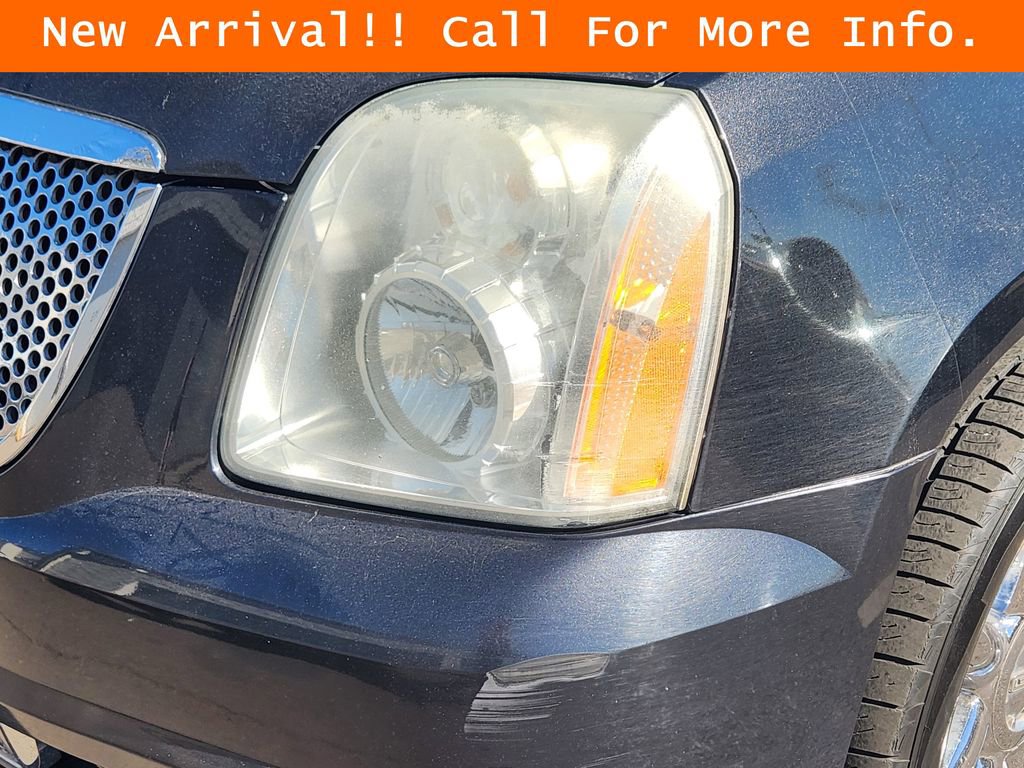 Used 2011 GMC Yukon Denali image 8