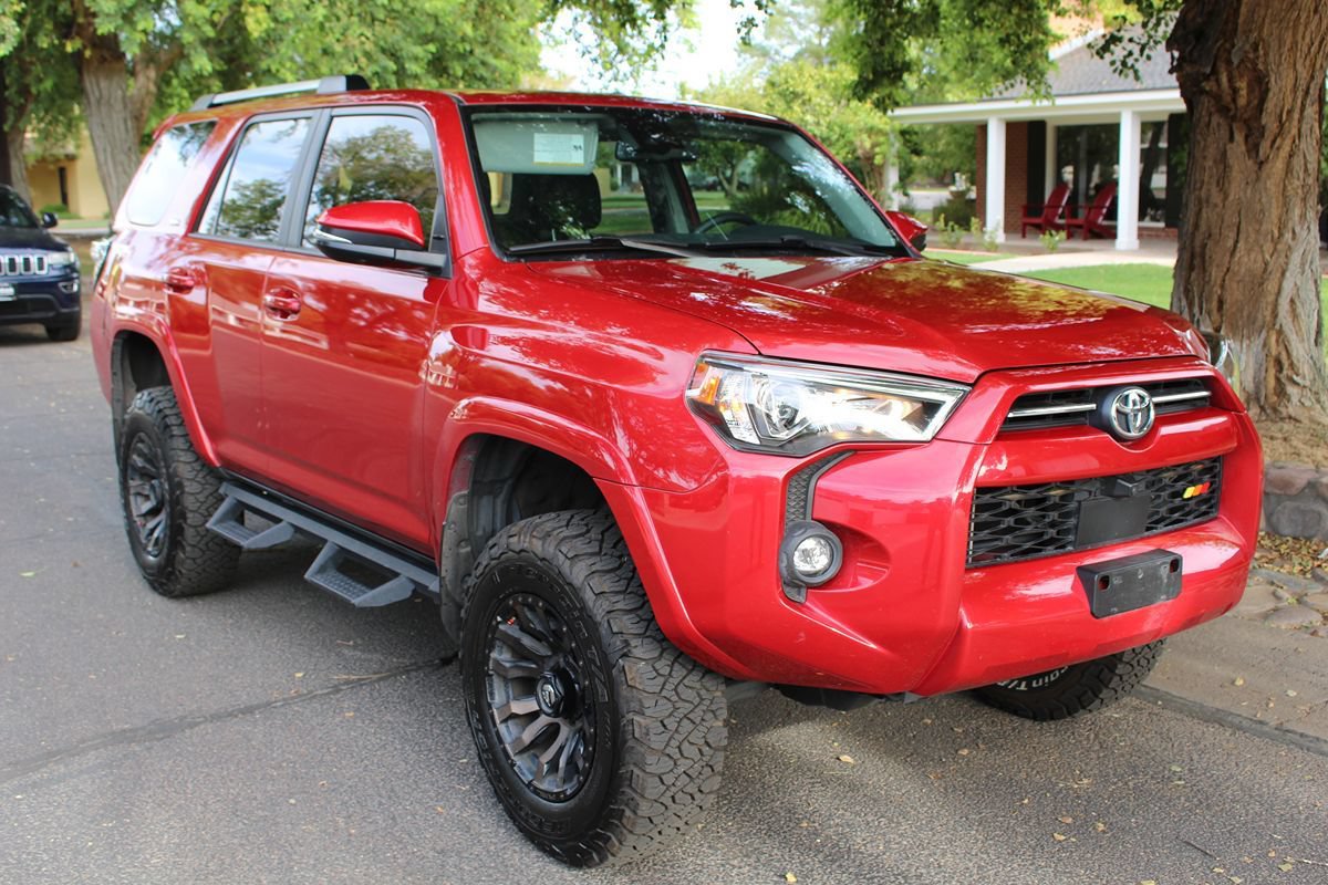 Used 2022 Toyota 4Runner SR5 Premium w/ Moonroof Package AWD/4WD image 45