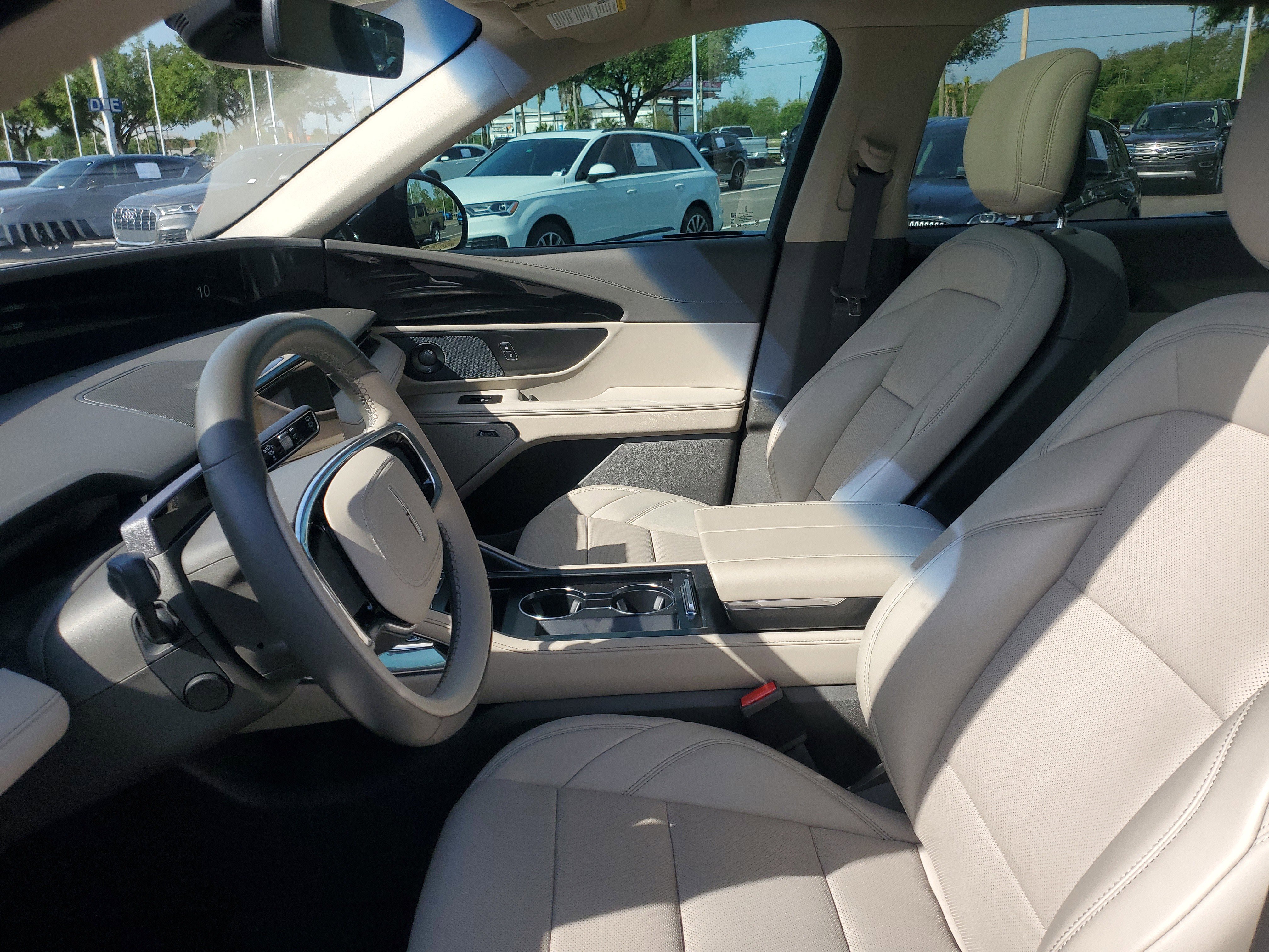 Used 2024 Lincoln Nautilus Premier w/ Equipment Group 102A image 11