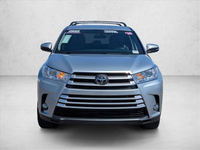 Used 2018 Toyota Highlander Plus AWD/4WD image 2