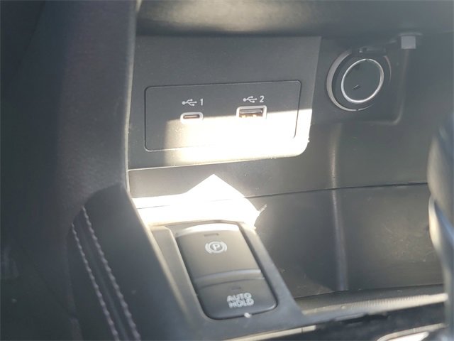 Used 2021 Nissan Kicks SV image 23