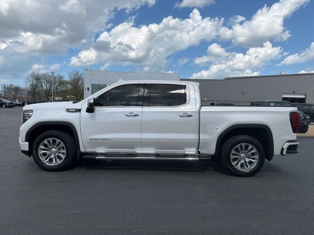 Used 2024 GMC Sierra 1500 Denali w/ Technology Package AWD/4WD image 4