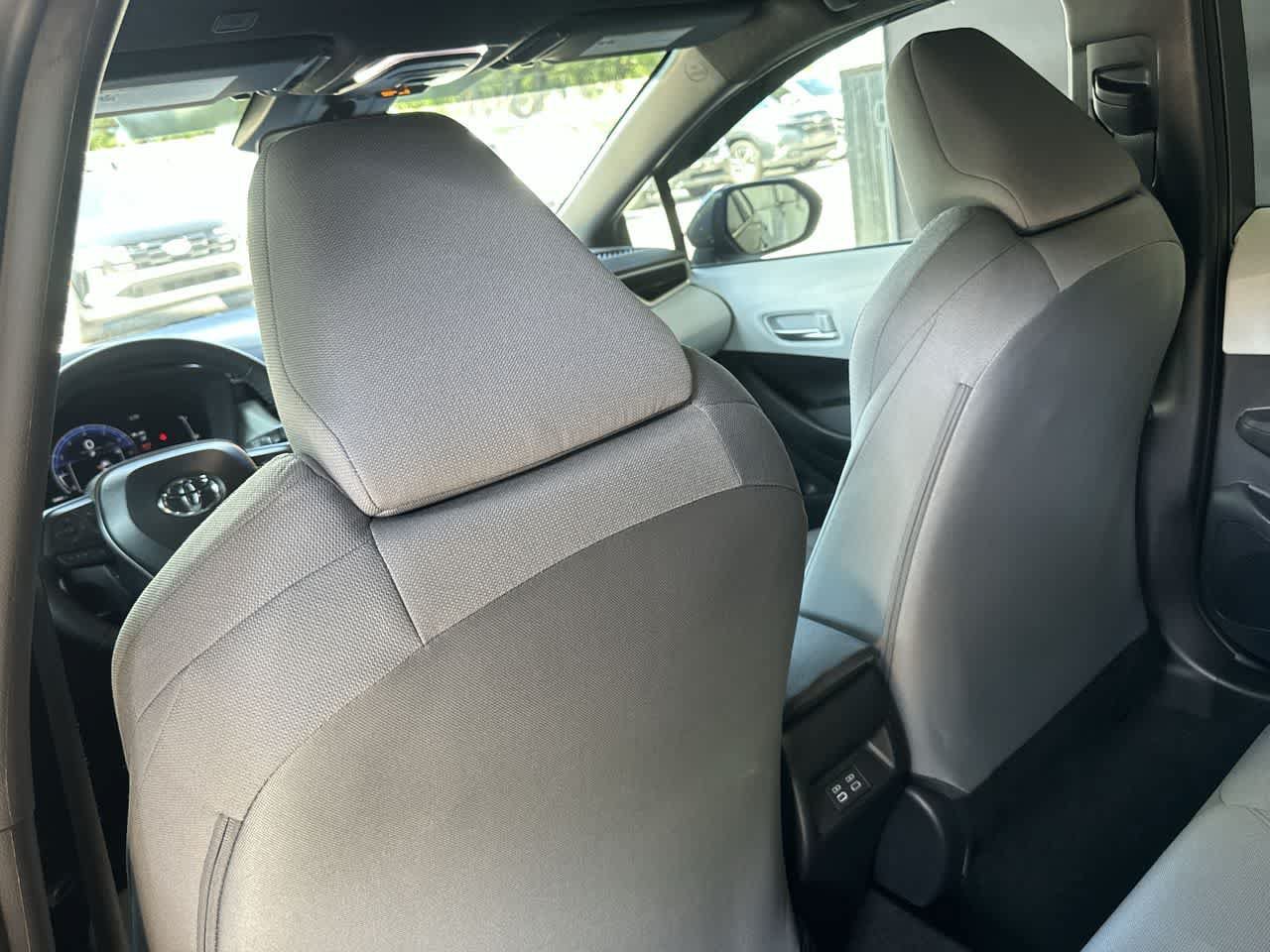 Used 2026 Toyota Corolla SE FWD image 23