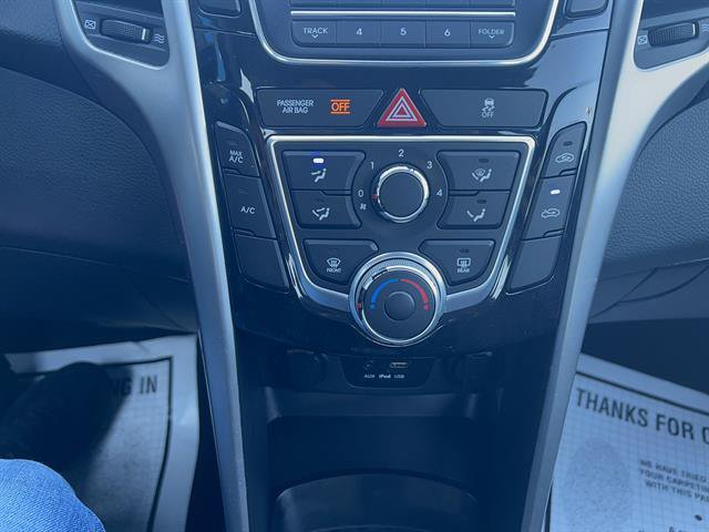 Used 2017 Hyundai Elantra GT FWD image 17