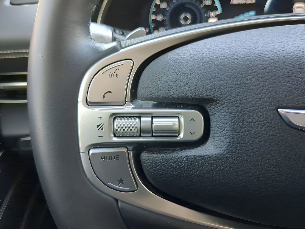 Used 2023 Genesis GV80 2.5T w/ Prestige Package image 30