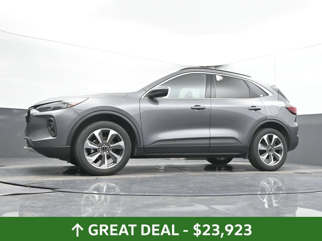Used 2024 Ford Escape Platinum AWD/4WD image 30