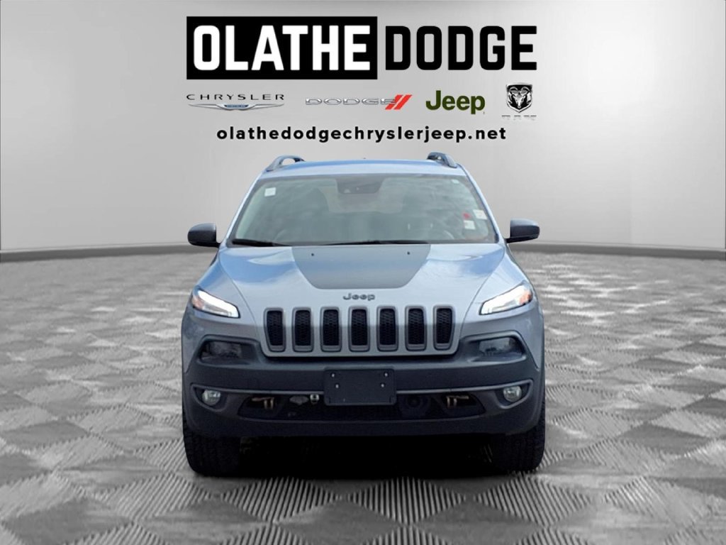 Used 2016 Jeep Cherokee Trailhawk w/ Comfort/Convenience Group AWD/4WD image 34