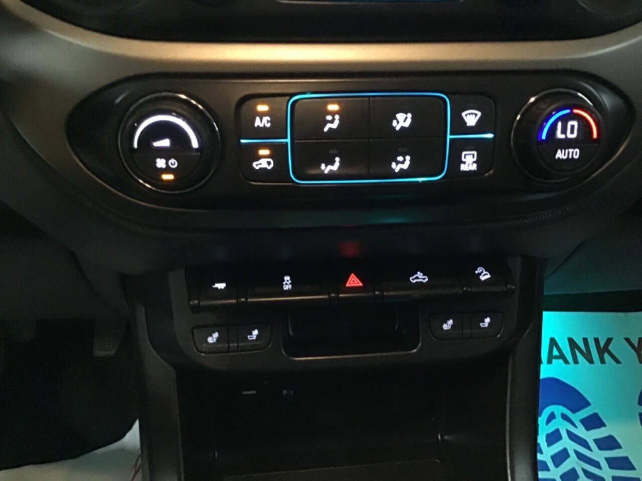 Used 2017 Chevrolet Colorado Z71 w/ LPO, Premium Interior Package AWD/4WD image 18