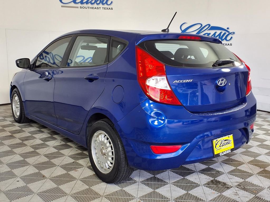 Used 2014 Hyundai Accent GS FWD image 2