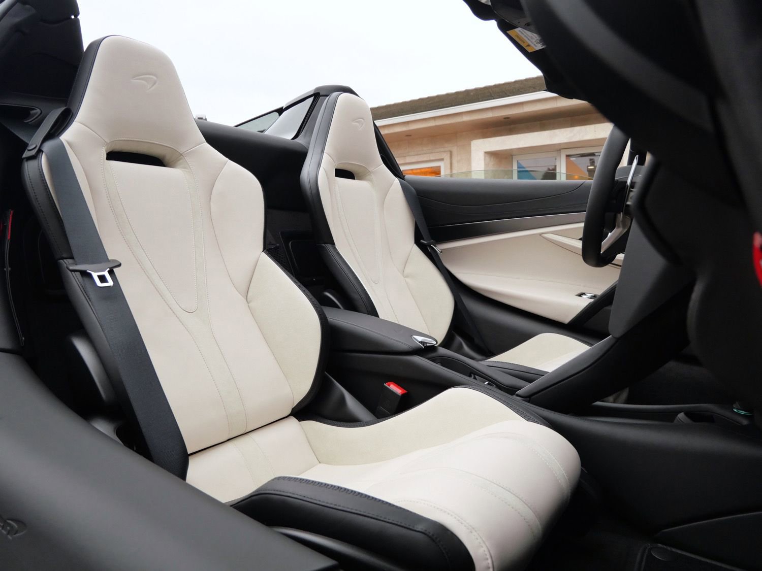 Used 2024 McLaren 750S Spider image 11