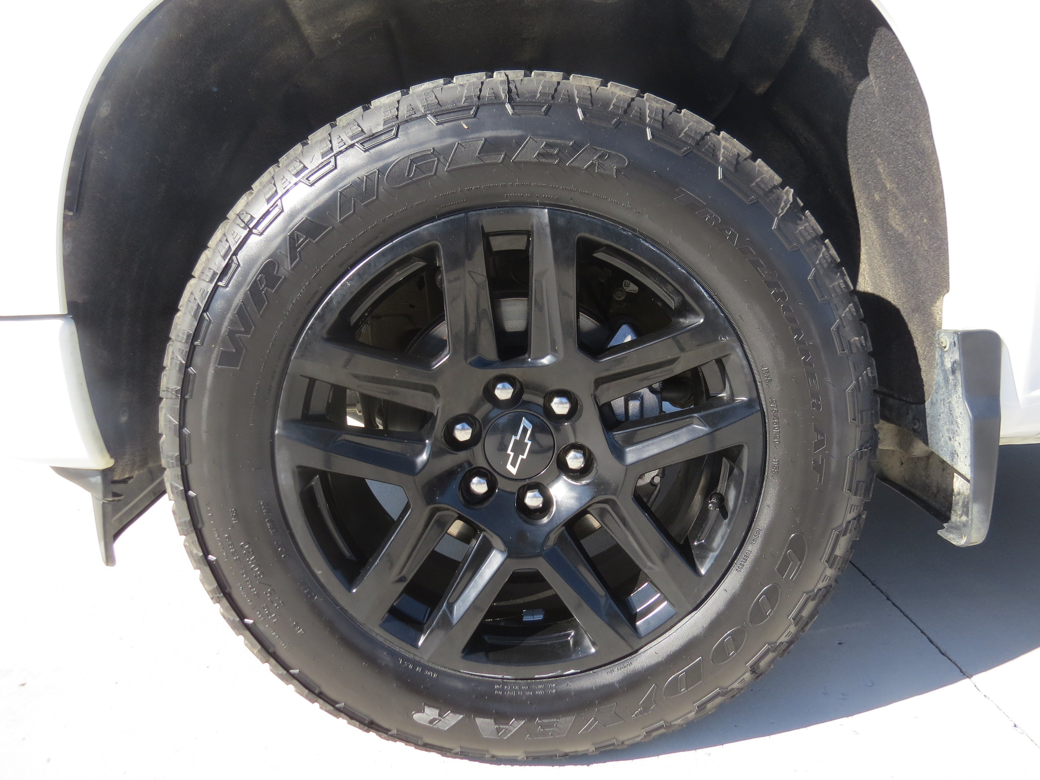Used 2022 Chevrolet Silverado 1500 RST w/ Convenience Package II AWD/4WD image 12