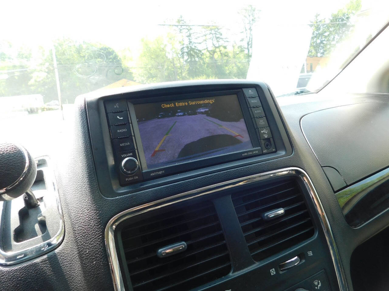 Used 2019 Dodge Grand Caravan SE image 30