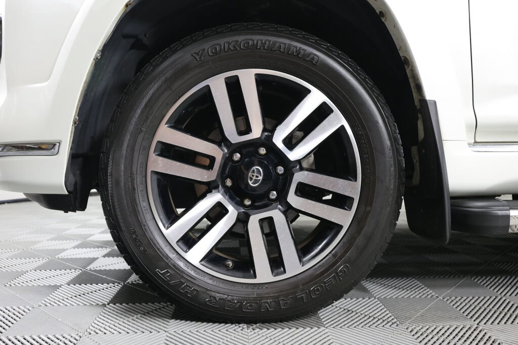 Used 2015 Toyota 4Runner Limited AWD/4WD image 9