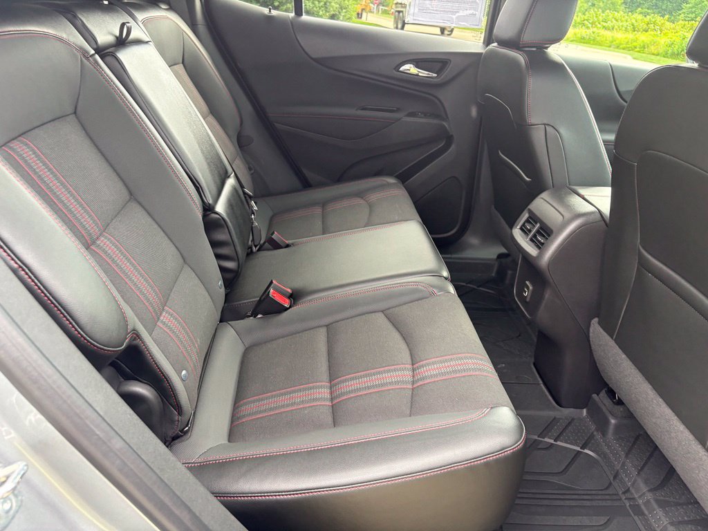 Used 2024 Chevrolet Equinox RS FWD image 34