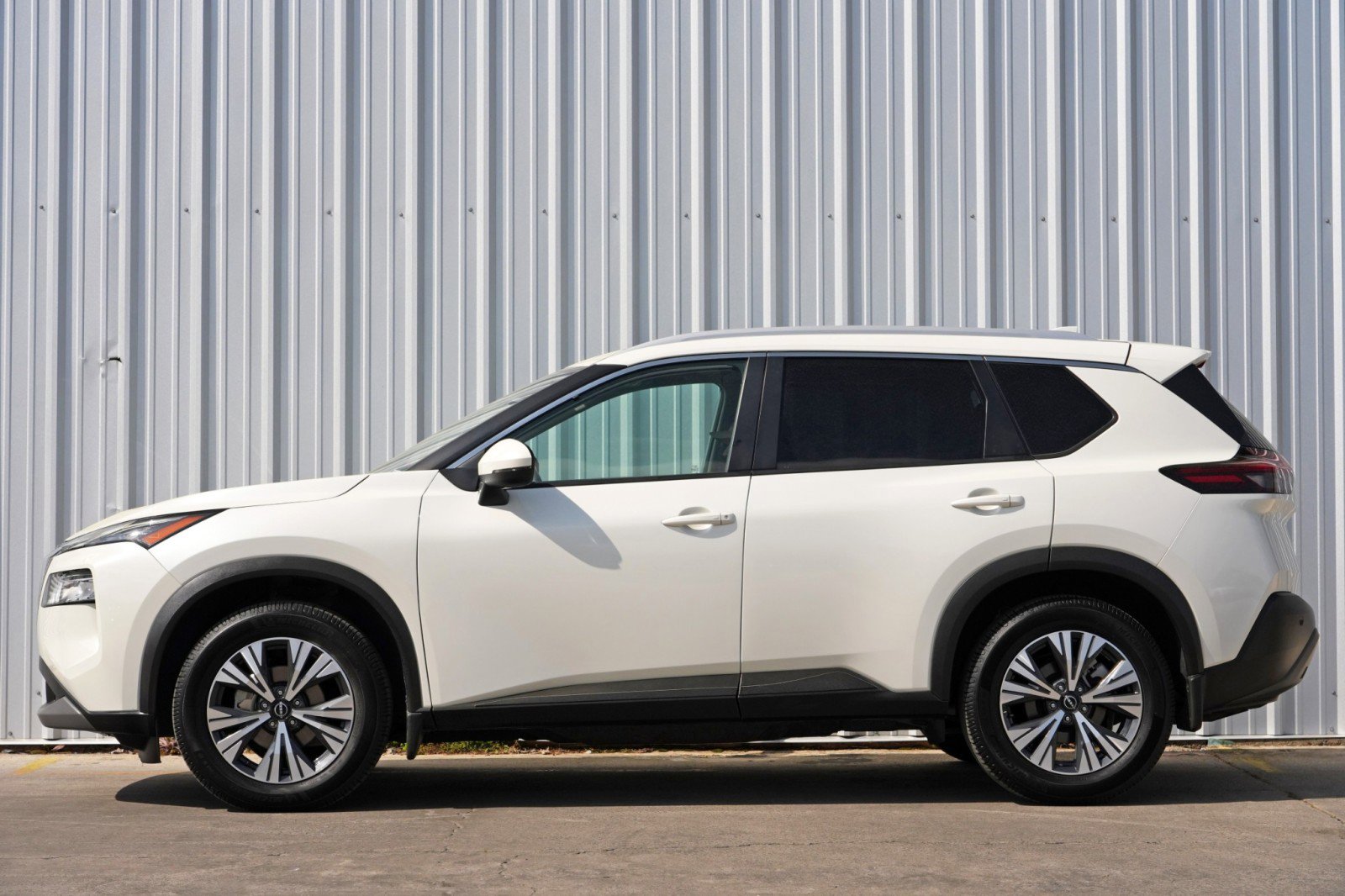 Used 2022 Nissan Rogue SV w/ SV Premium Package FWD image 8