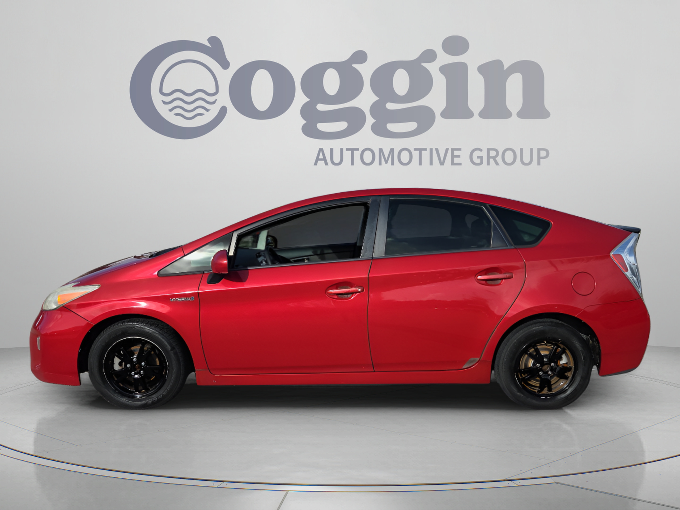 Used 2013 Toyota Prius Three FWD image 2