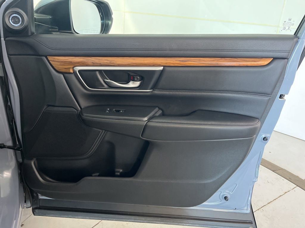 Used 2020 Honda CR-V Touring image 29