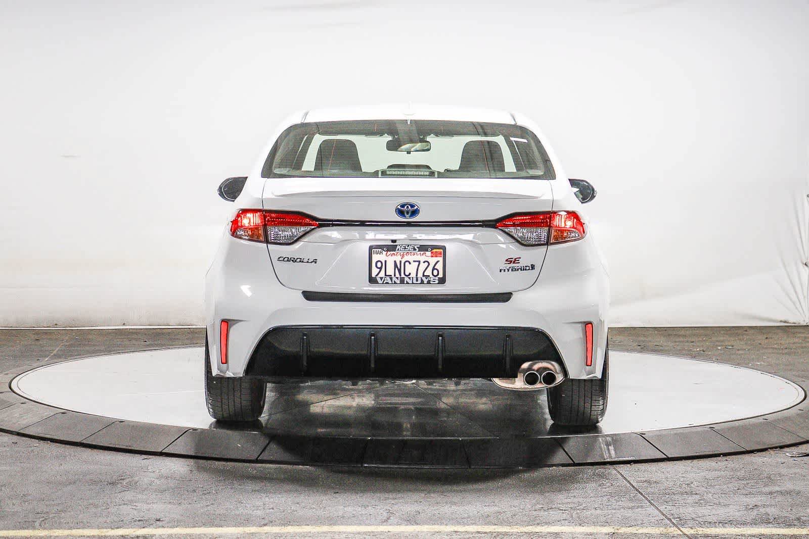 Certified 2024 Toyota Corolla SE w/ SE Package FWD image 4