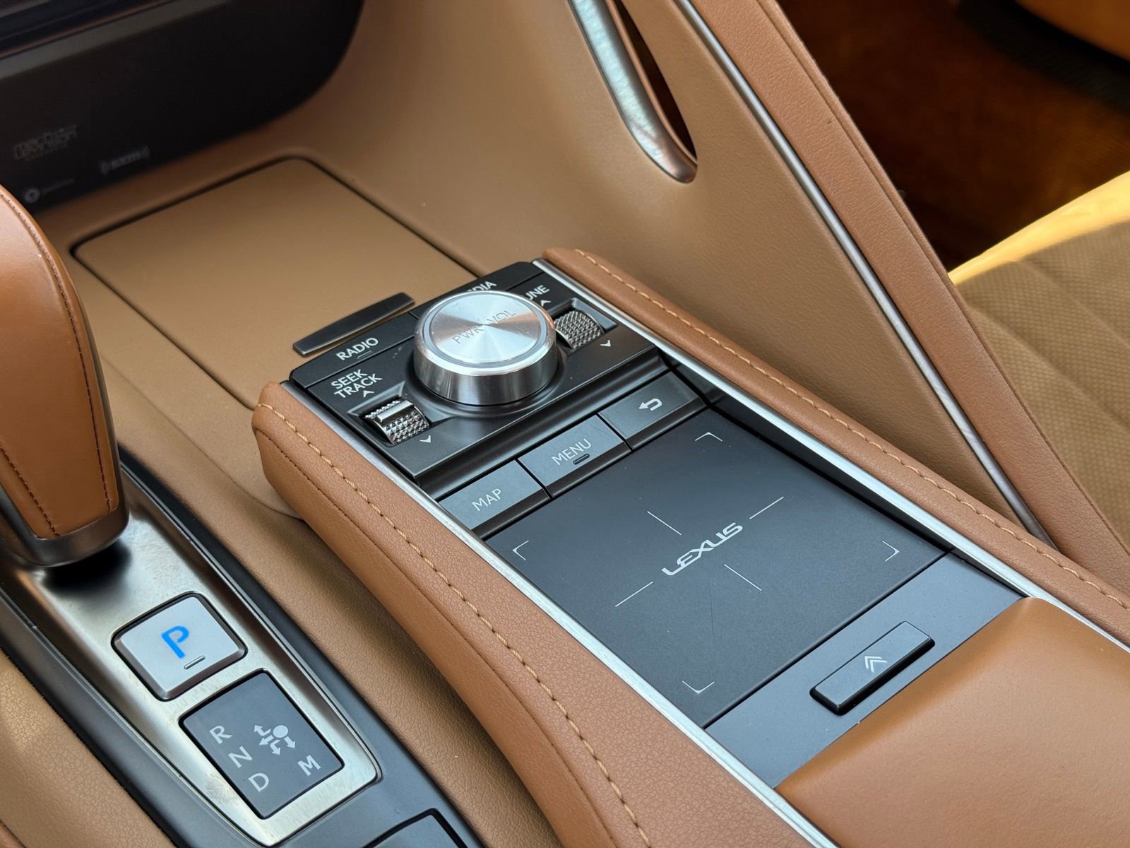 Used 2023 Lexus LC 500 Coupe w/ Dynamic Handling Package RWD image 31