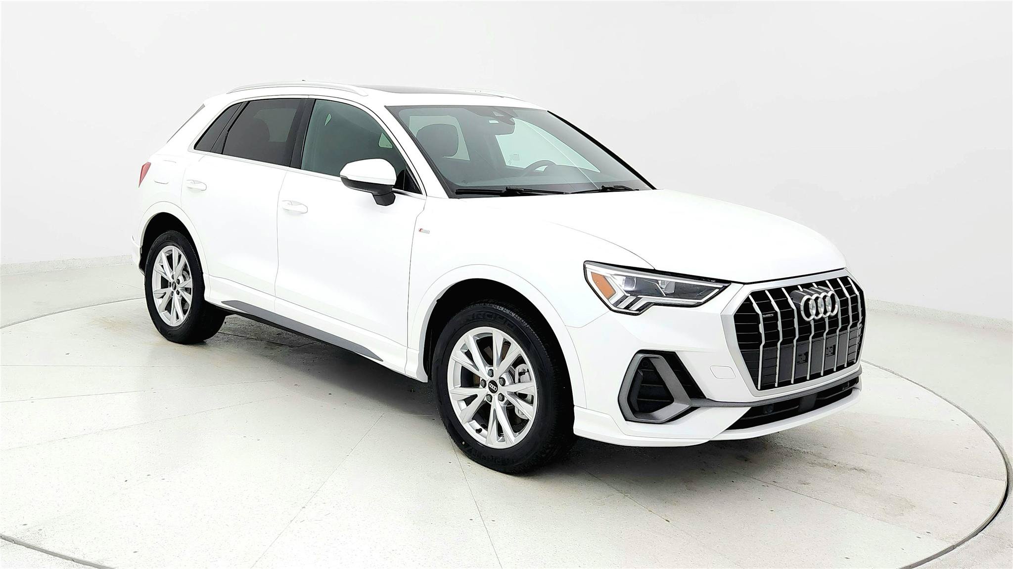 Used 2025 Audi Q3 2.0T Premium AWD/4WD image 7