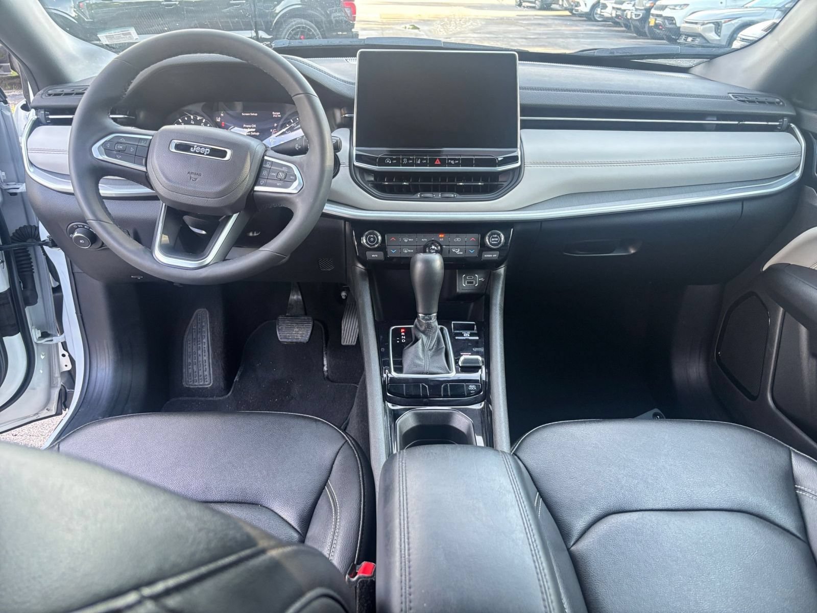Used 2025 Jeep Compass Limited AWD/4WD image 34
