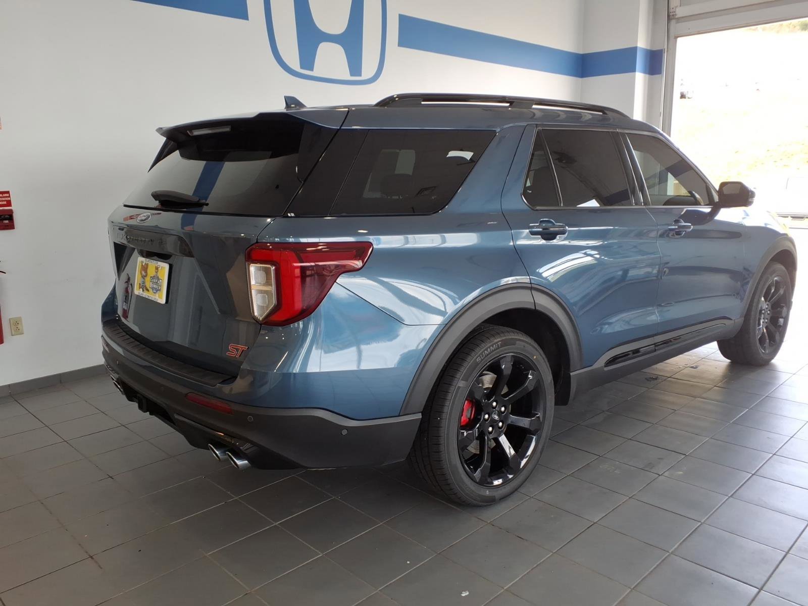 Used 2020 Ford Explorer ST w/ ST Street Pack image 5