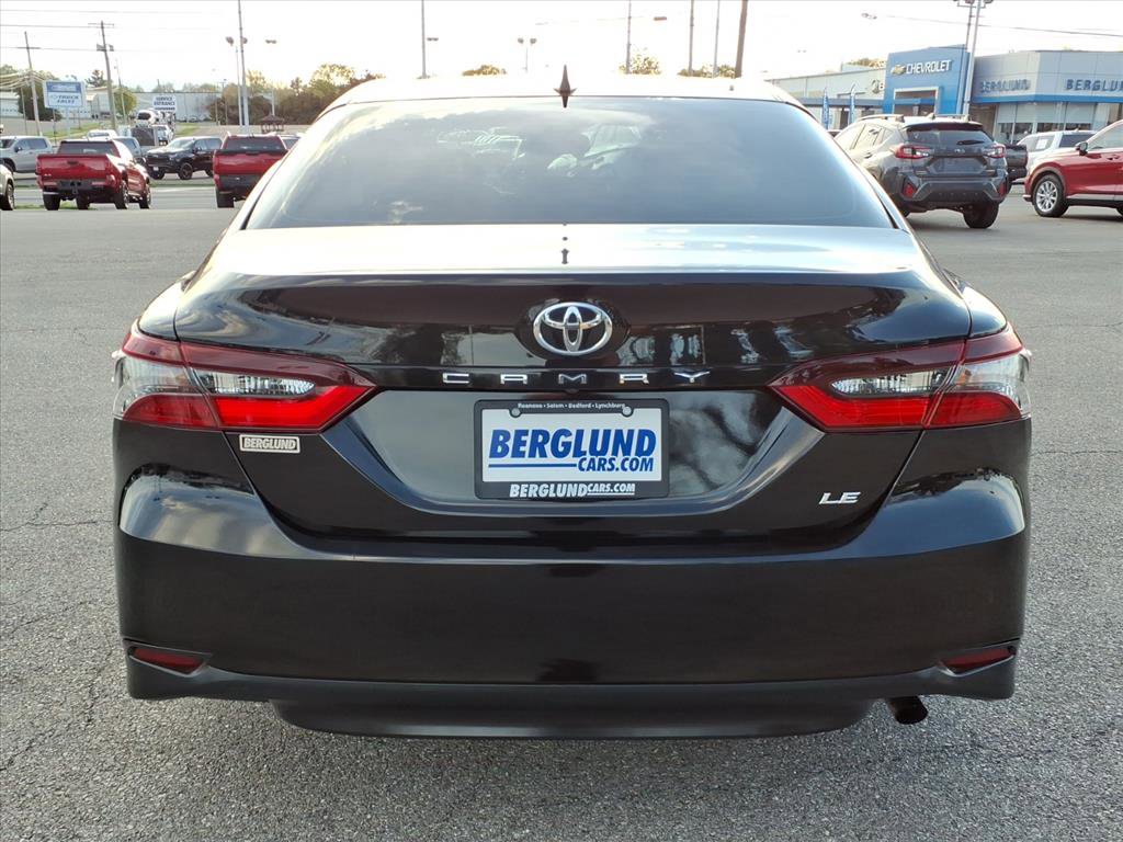 Used 2021 Toyota Camry LE w/ Convenience Package image 5