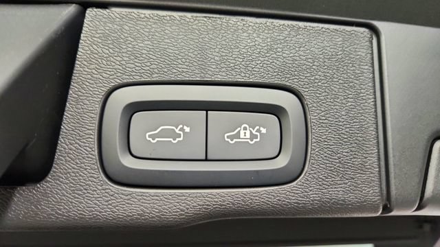 New 2027 Volvo XC60 B5 Ultra AWD/4WD image 45