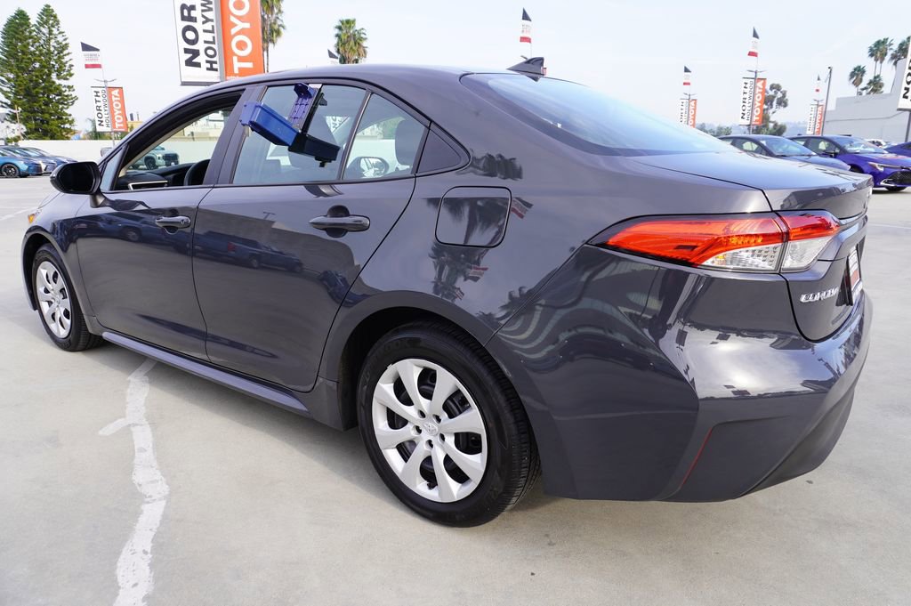 Certified 2025 Toyota Corolla LE image 5