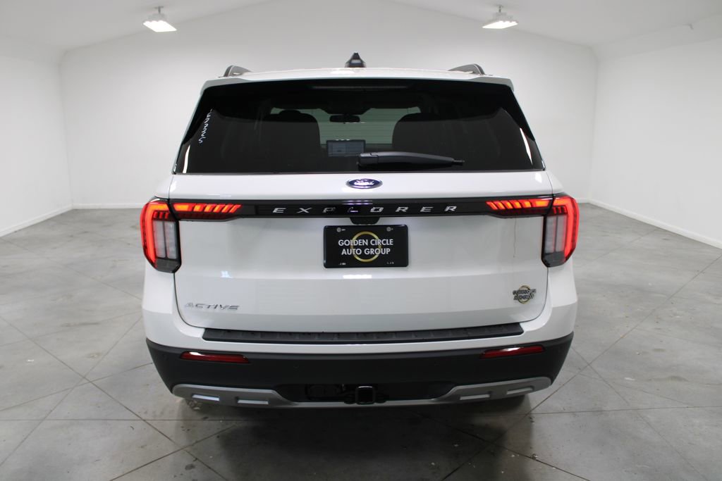 New 2026 Ford Explorer Active RWD image 7