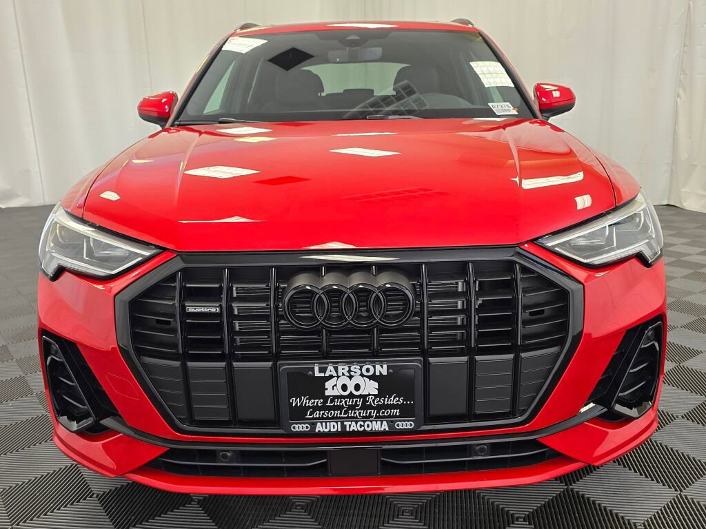 New 2025 Audi Q3 2.0T Premium image 9