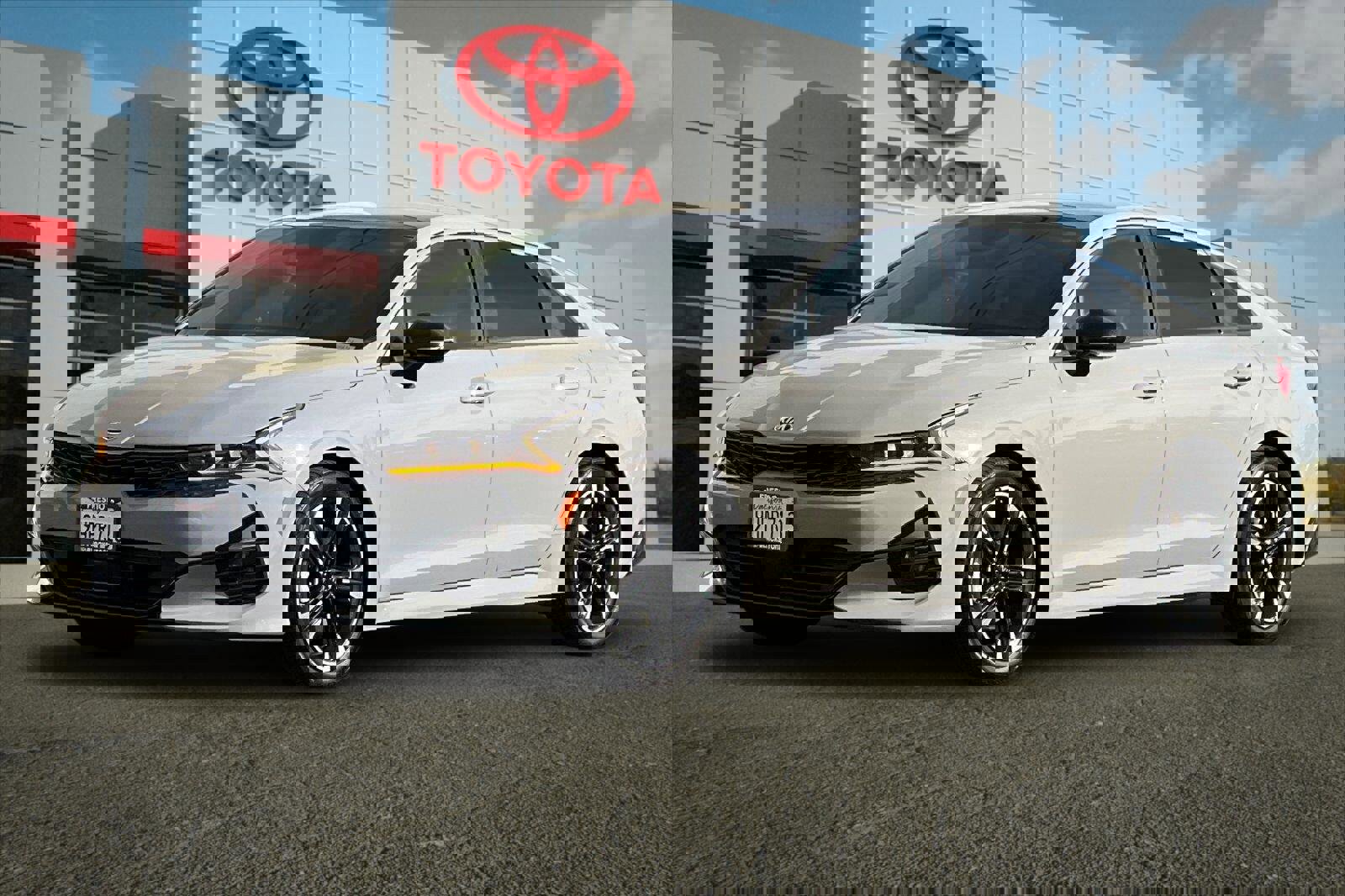 Used 2021 Kia K5 GT-Line w/ GT-Line FWD Premium Package image 7