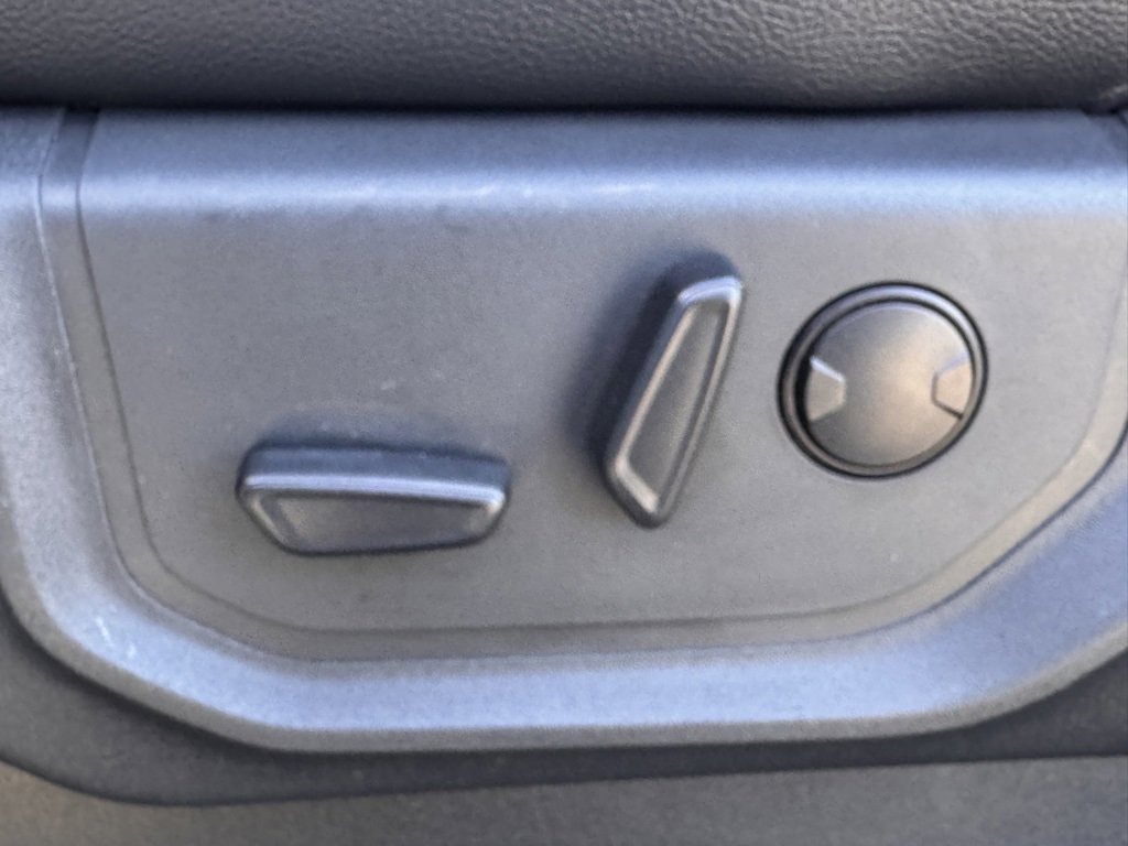 Used 2022 Ford F350 Lariat w/ Tremor Off-Road Package image 18