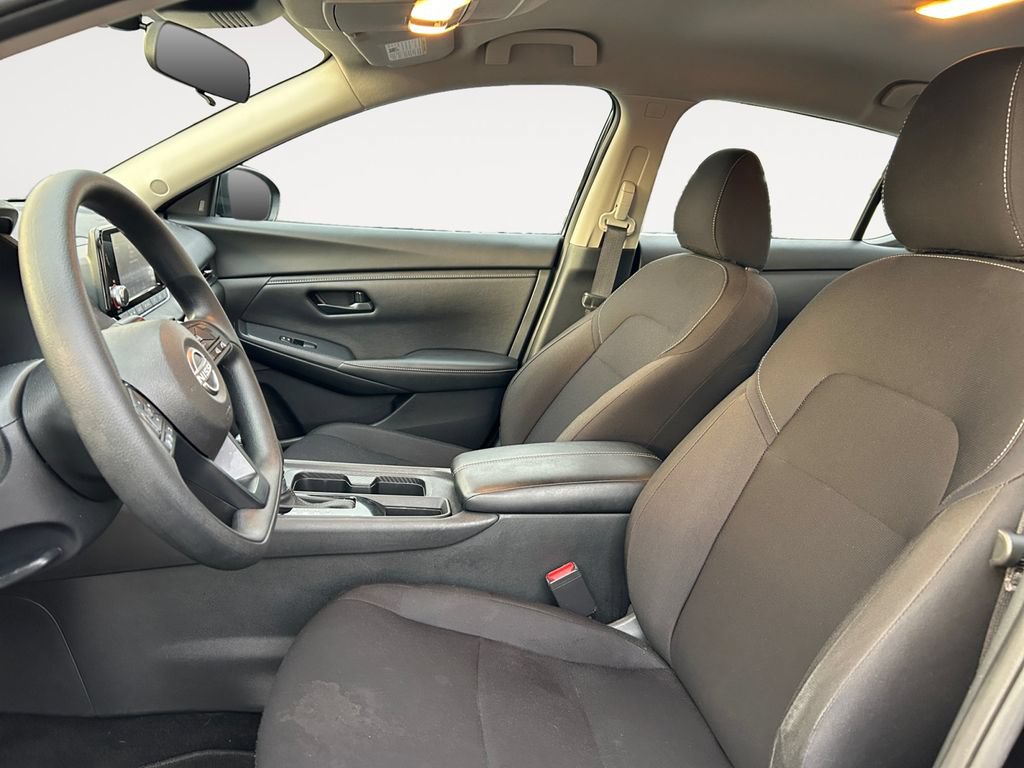 Used 2025 Nissan Sentra S FWD image 9