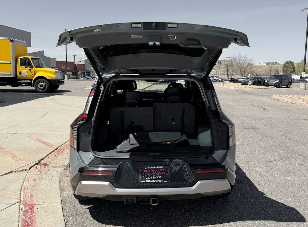 Used 2024 Kia EV9 Land AWD/4WD image 8