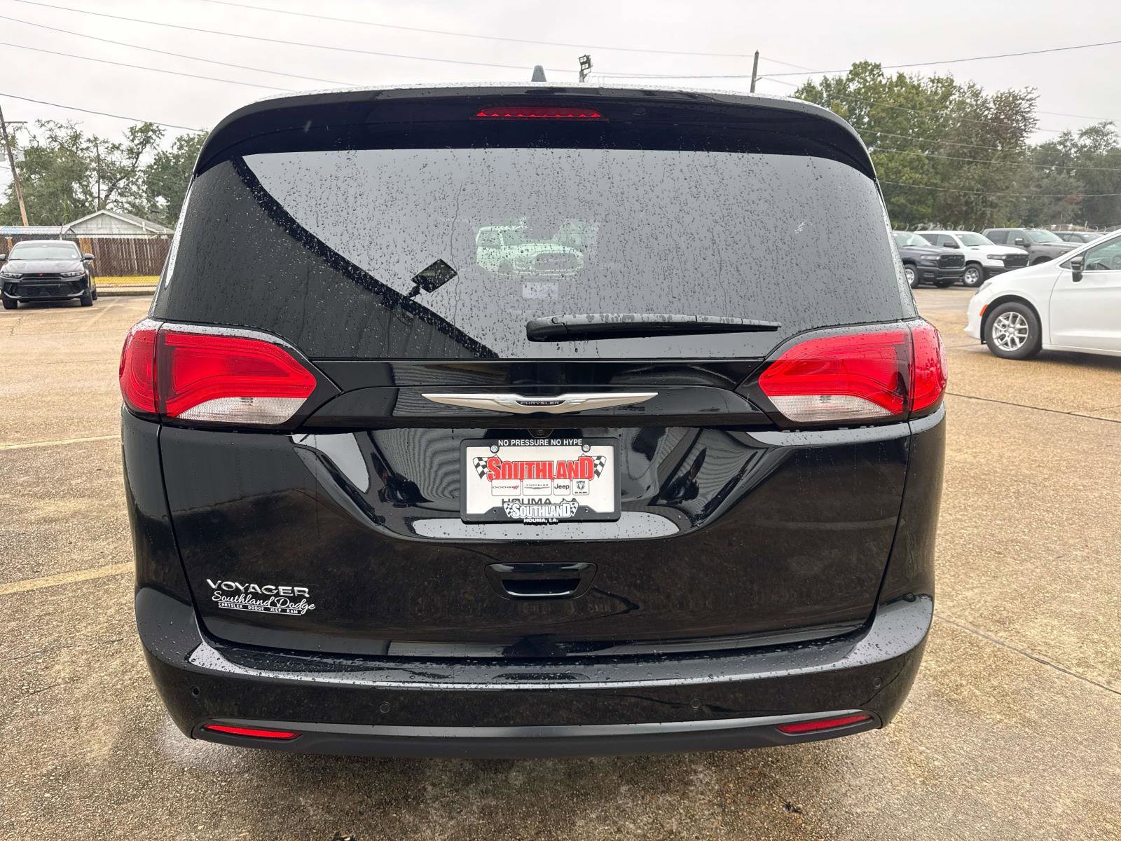 New 2026 Chrysler Voyager LX image 5