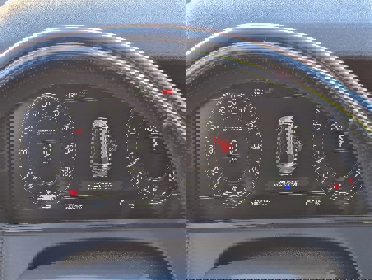 Used 2018 Land Rover Range Rover Velar R-Dynamic SE image 28